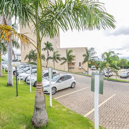 Hotel Inter Cuiaba Exterior photo Parking lot at the airport