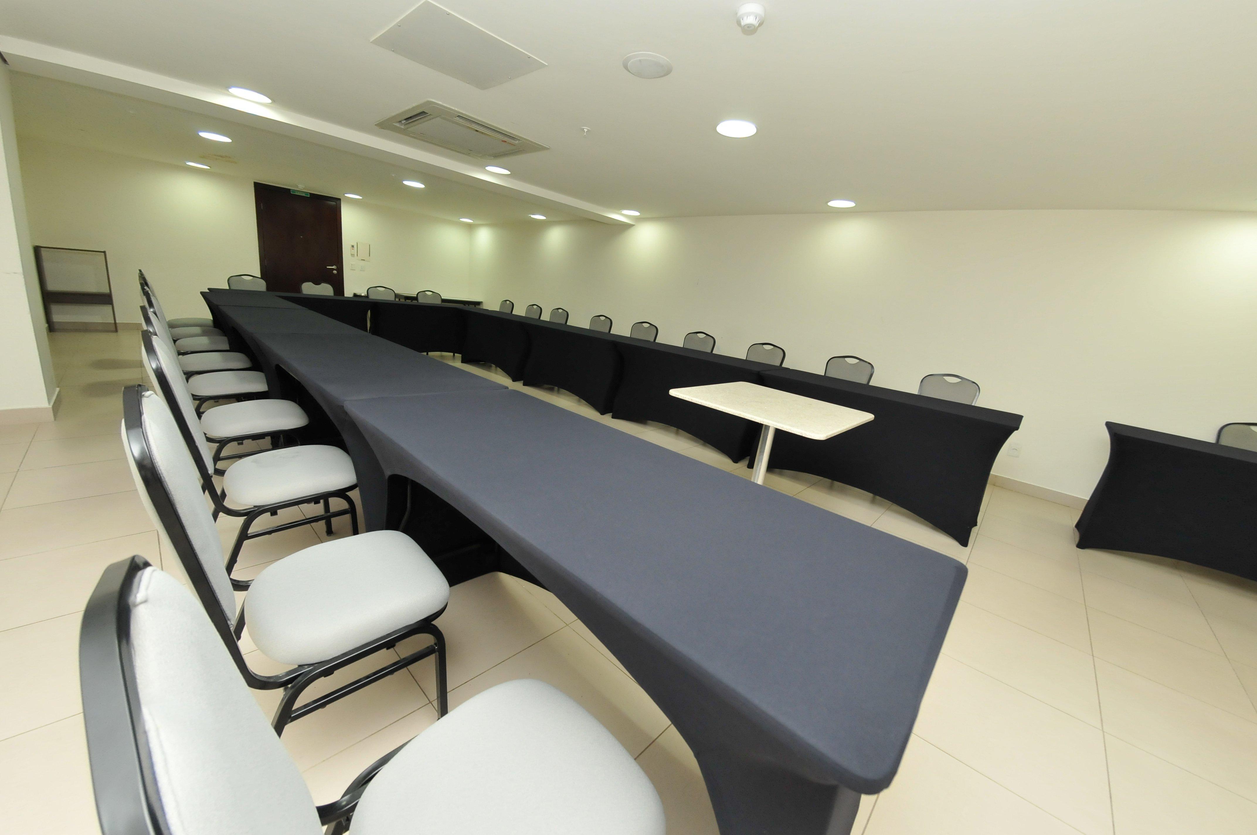 Hotel Inter Cuiaba Exterior photo A conference room at the National Museum of the Royal Navy