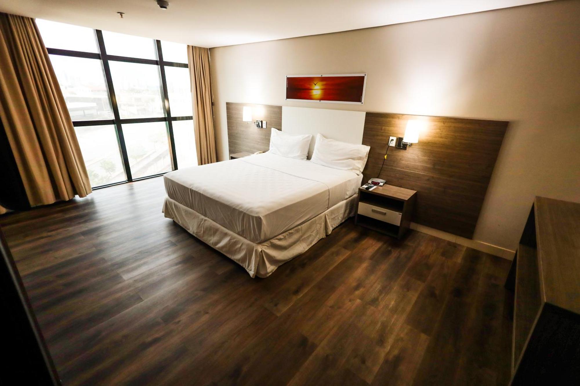 Hotel Inter Cuiaba Exterior photo A room at the hotel